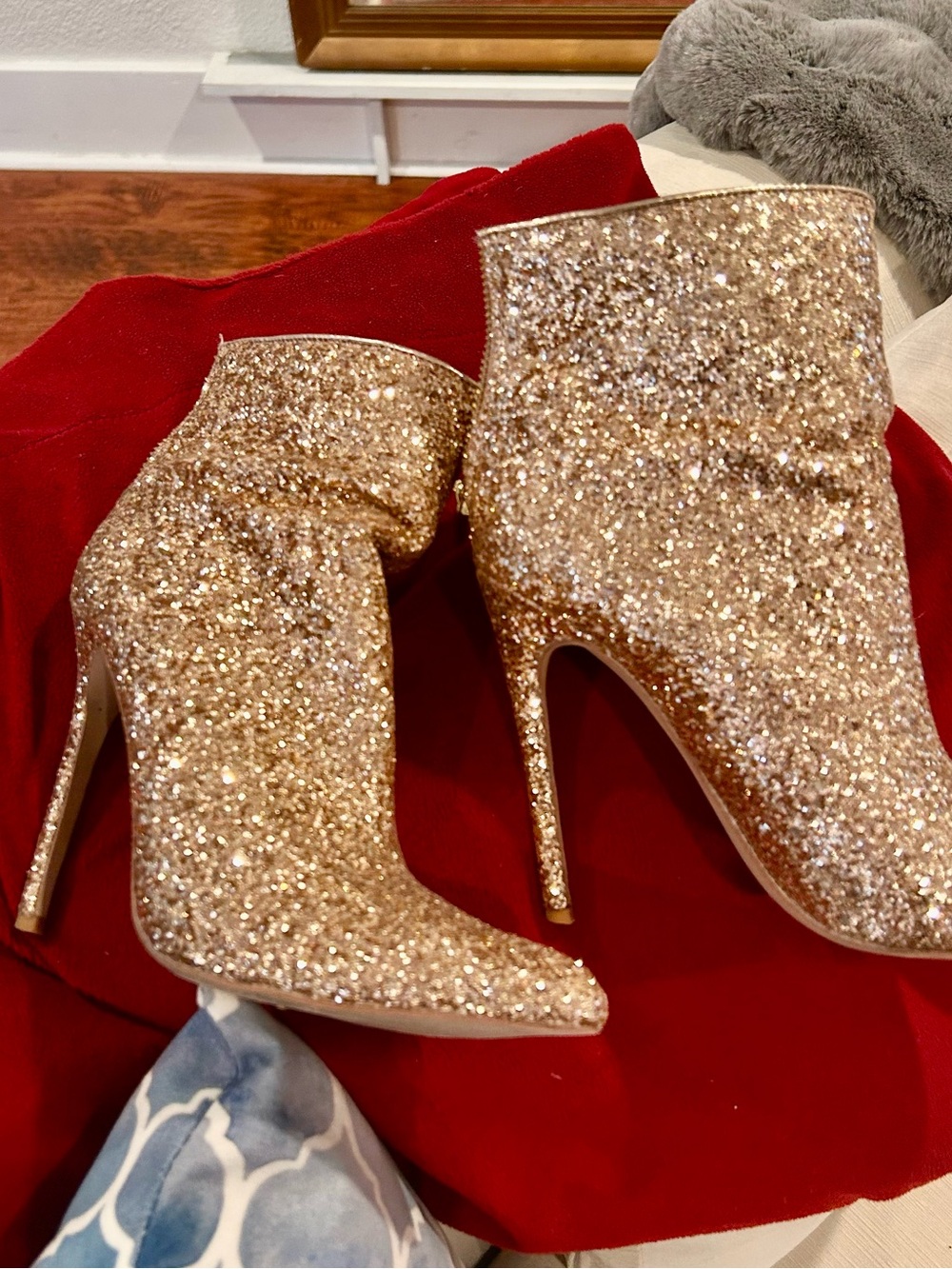 Hello shoe divas - Gold Glitter High Heel Ankle Boots
